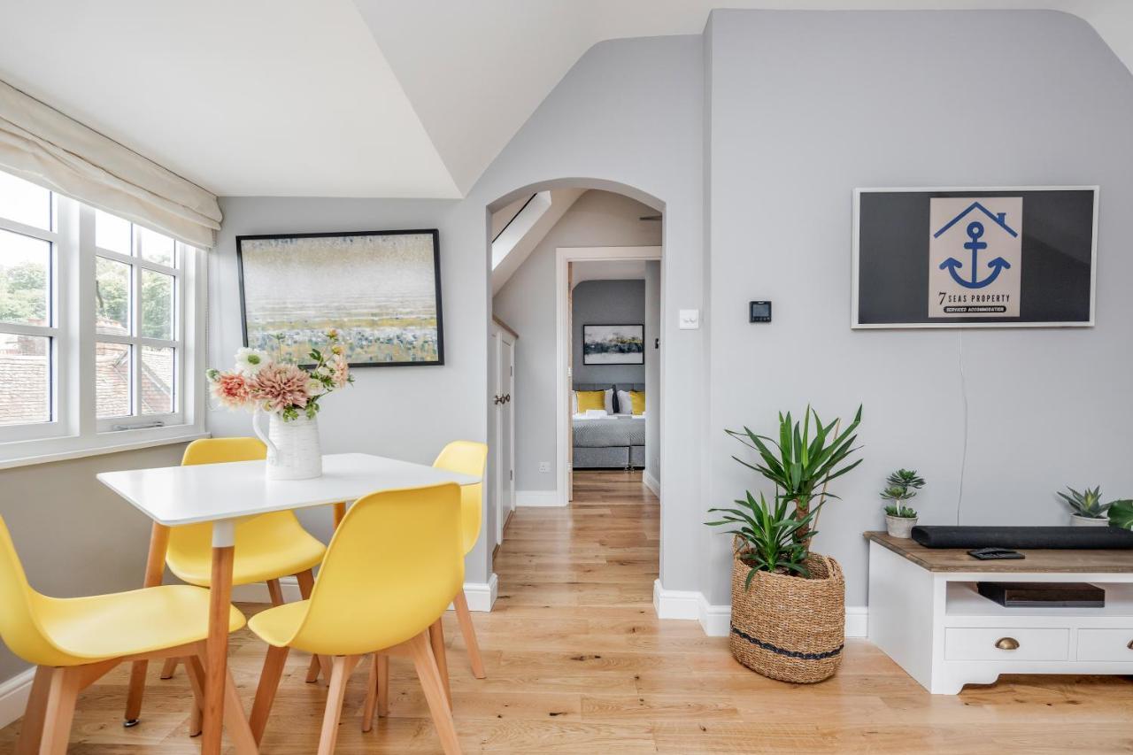 The Gem Of Central Winchester - Sleeps 4 Exterior photo